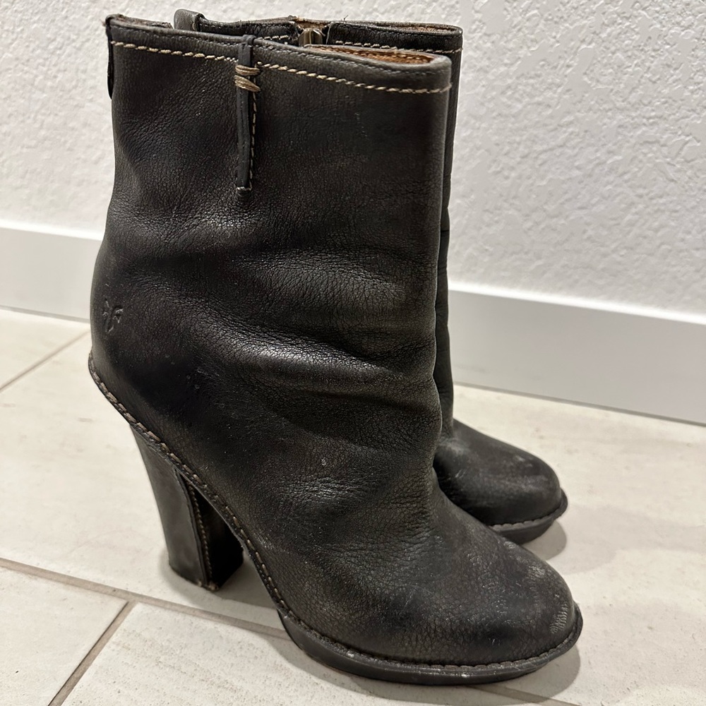 FRYE PLATFORM BOOTS